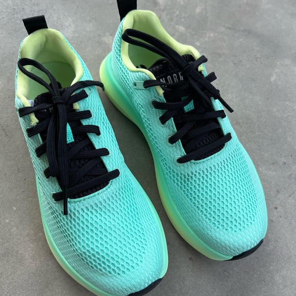 NOBULL DRIVE 2 LIGHTWEIGHT HYBRID TRAINING SHOE SNEAKER 9.5W/8M Lagoon Pear - Picture 2 of 9